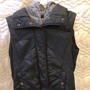 Active USA Hooded Puffer Vest